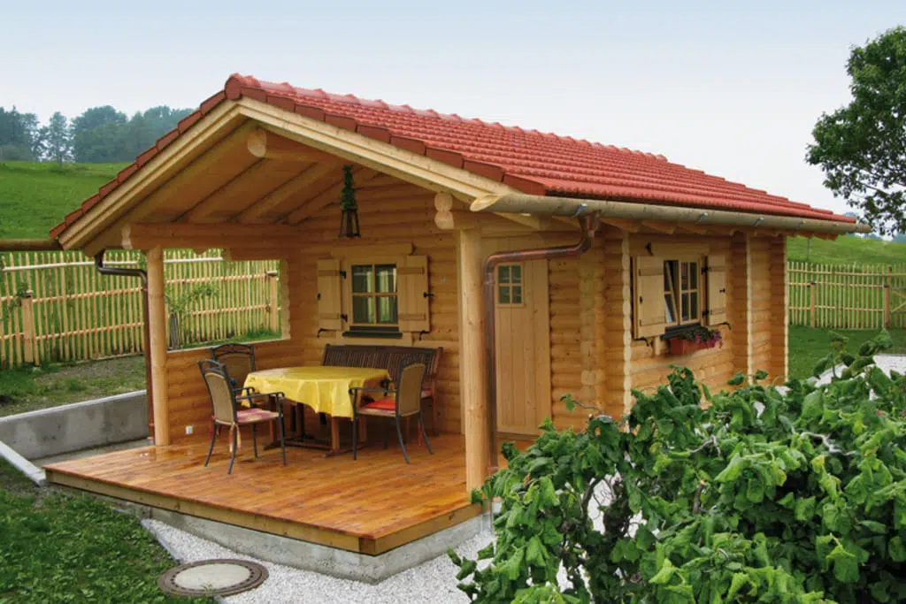 Blockhaus-mit-Terrasse